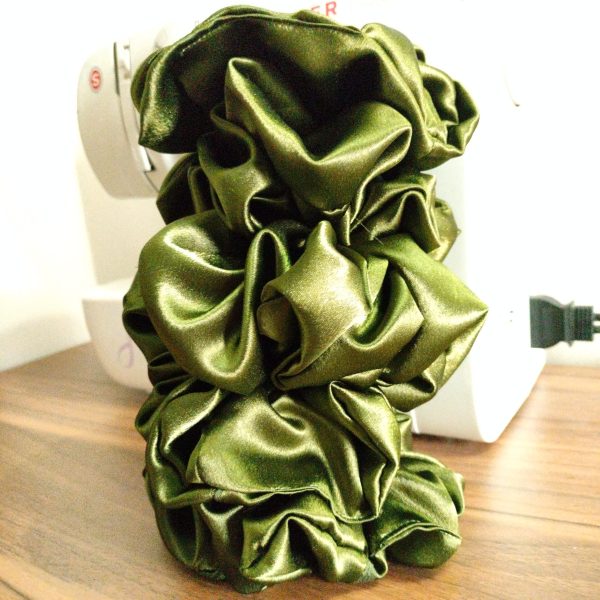 Classic Green Printed Satin Scrunchie - XL - Image 2